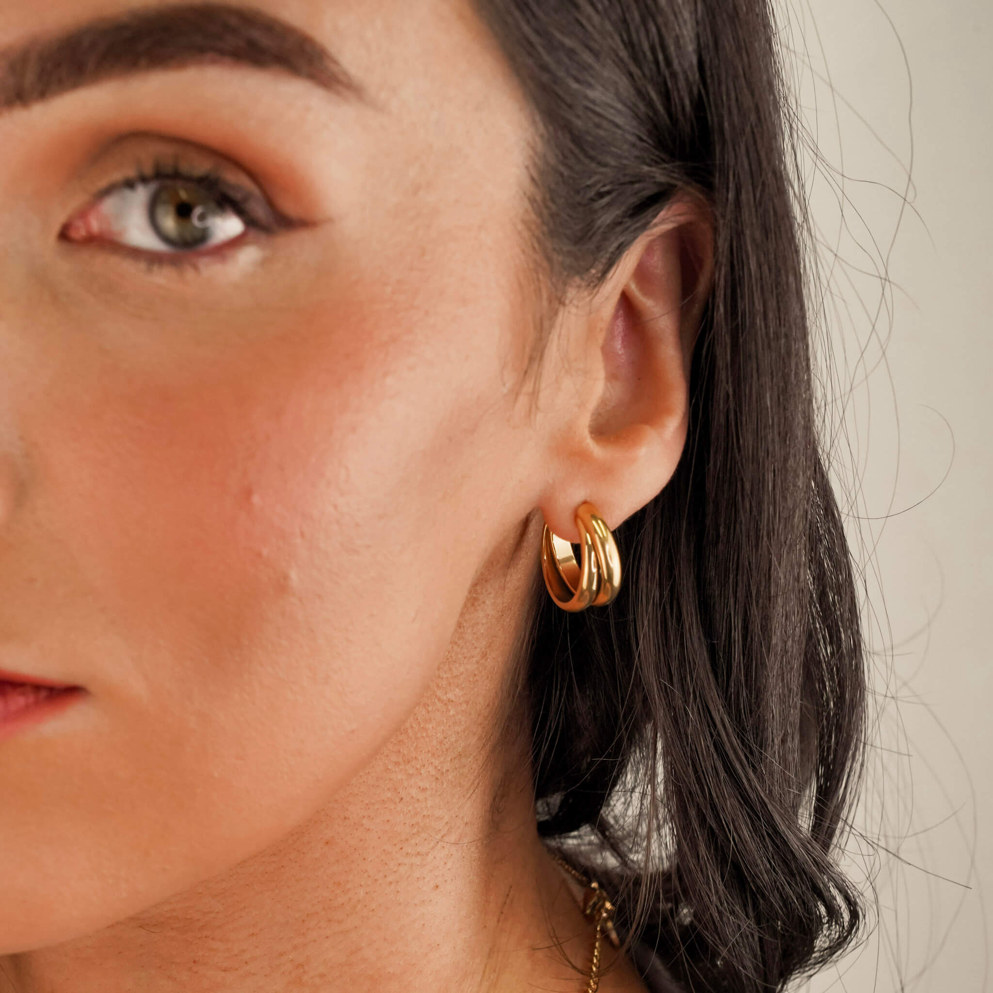 Muse Hoop Earrings - Gold